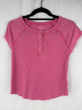 American Eagle Outfitters Women’s Size M Hot Pink Ribbed Henley Short Sleeve Top